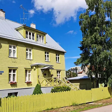 Korter Greenery And Peace On The Edge Of The City Center *